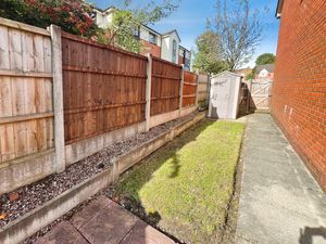 Side garden- click for photo gallery